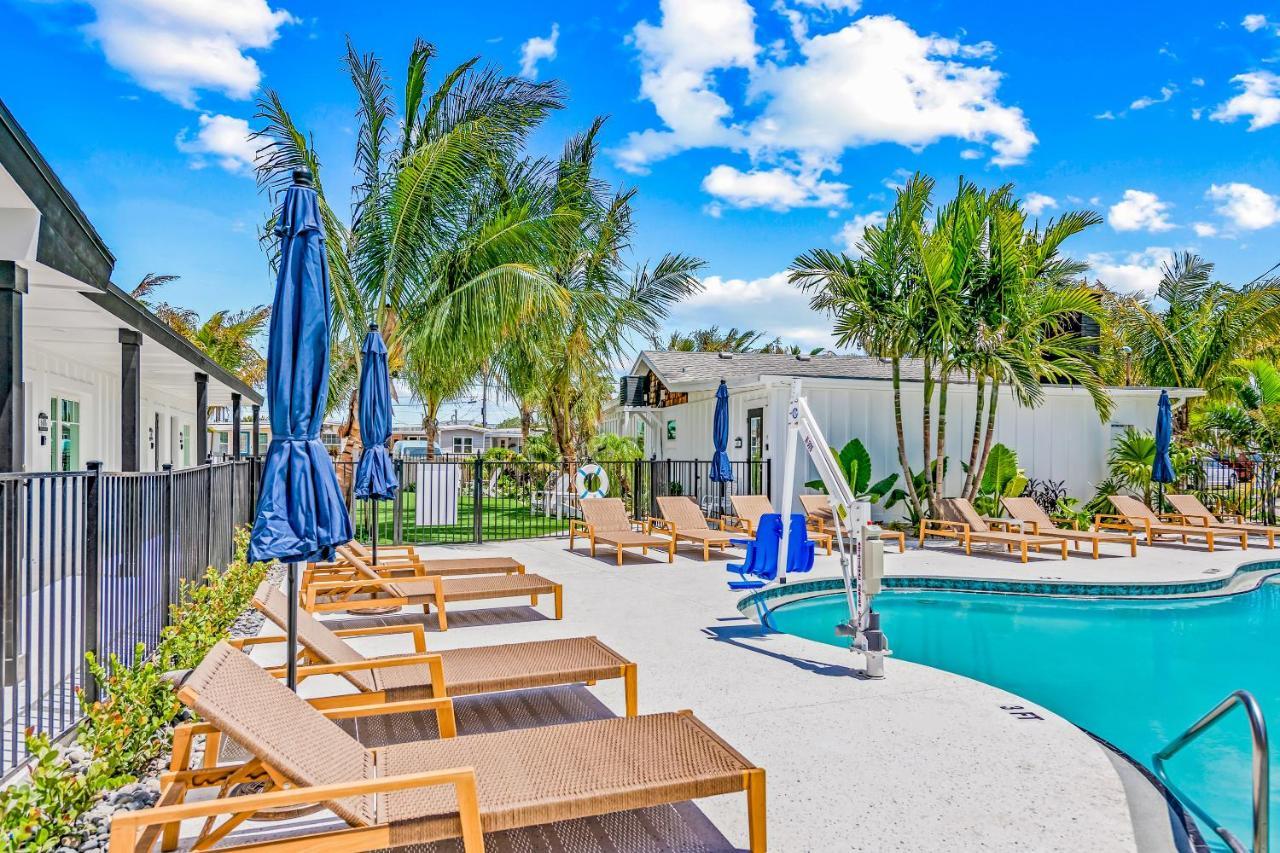 Pelican Post At Anna Maria Island Inn Bradenton Beach Extérieur photo