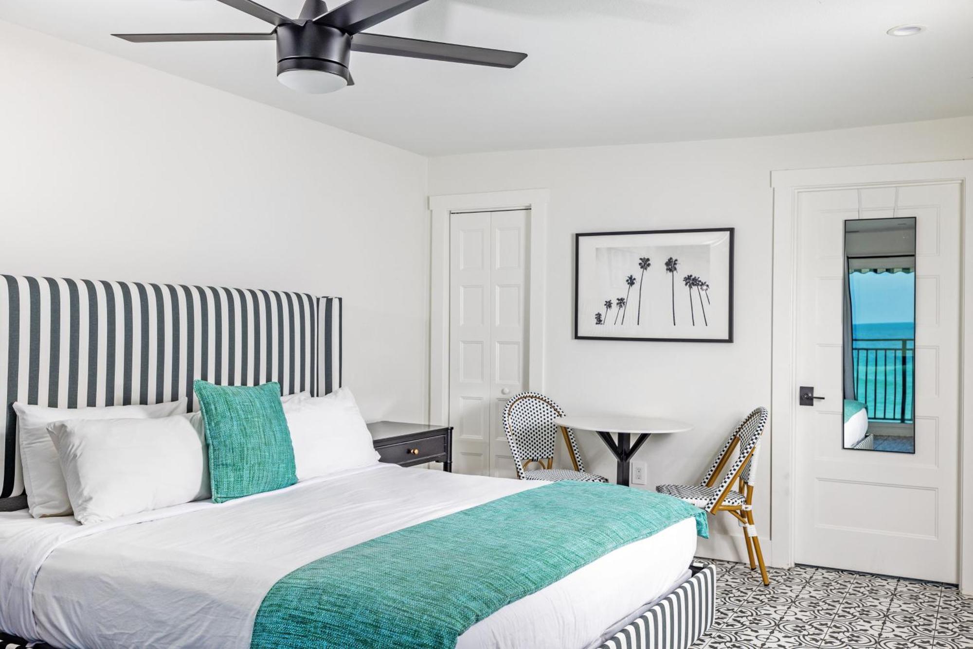 Pelican Post At Anna Maria Island Inn Bradenton Beach Extérieur photo